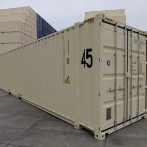 Schrägansicht des beigen 45-Fuß-High-Cube-Containers mit Doppeltür, Verriegelungsstangen und großer 45-Markierung