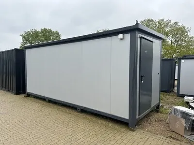 6,00 x 2,40 m Duschcontainer mit 6 Duschen – Die Container