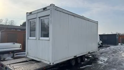 Gebrauchter Büro- / Mannschaftscontainer 20’ 6.055 × 2.438 mm – Die Container