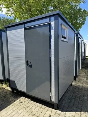 Sanitärcontainer 2,00 x 2,00 m - mit Toilette & Urinal – Die Container